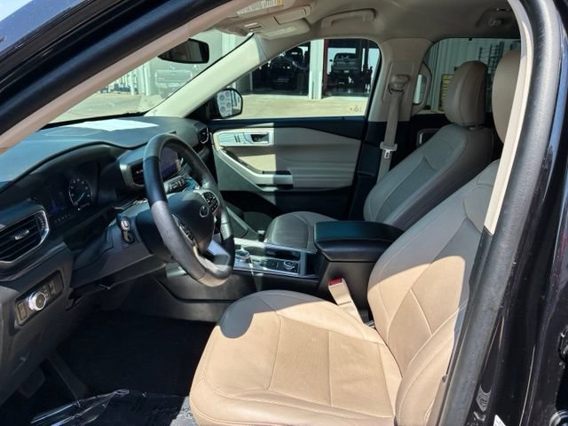 Certified 2023 Ford Explorer Limited AWD/4WD image 7