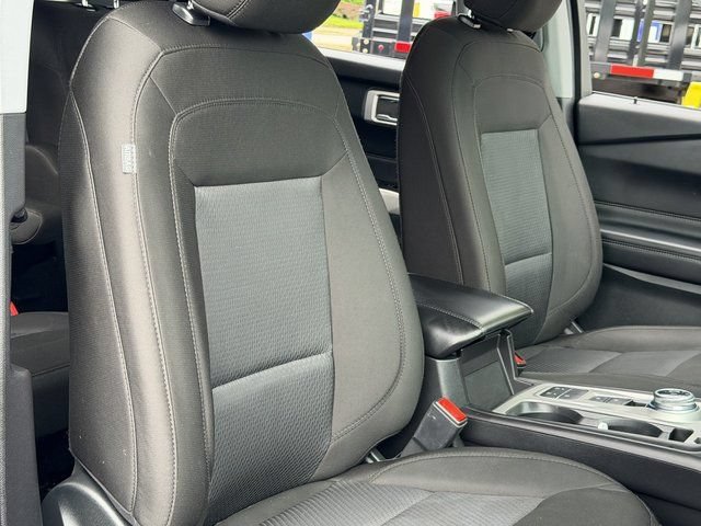 Certified 2022 Ford Explorer XLT RWD image 36