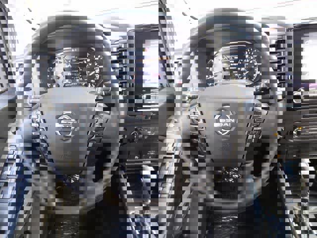 Used 2024 Nissan Frontier SV w/ Technology Package image 13