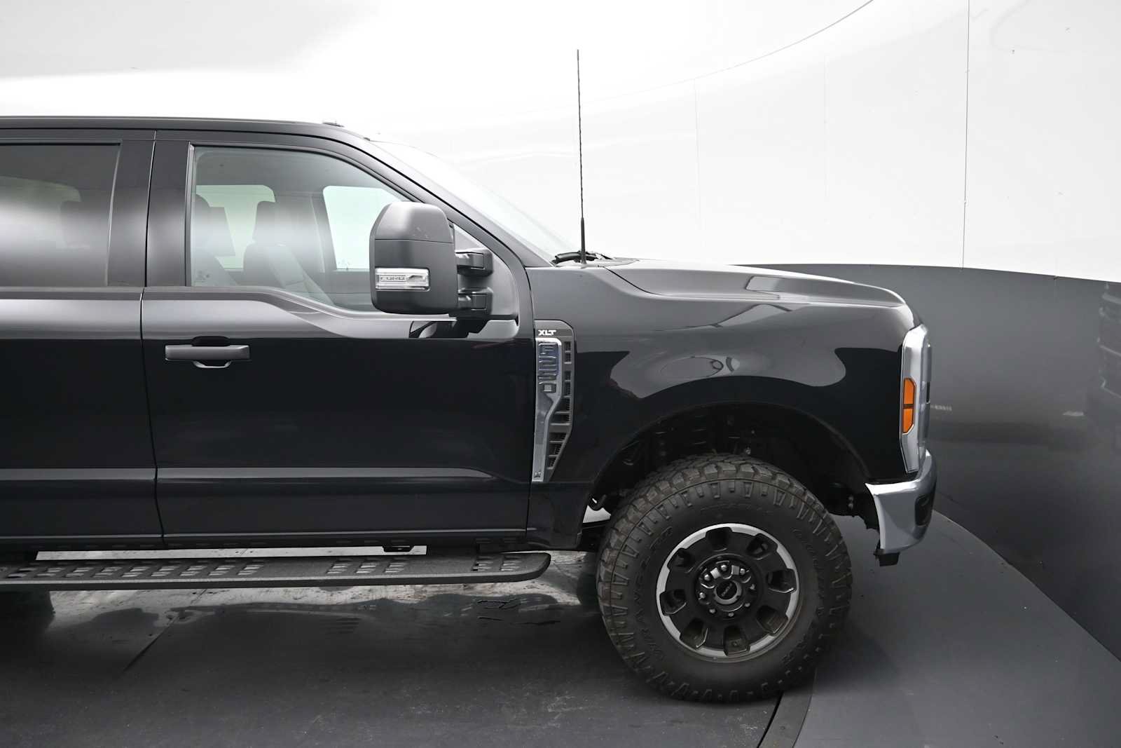 Certified 2026 Ford F250 XLT w/ Tremor Off-Road Package AWD/4WD image 11