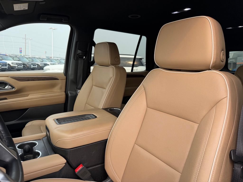 Used 2024 Chevrolet Tahoe Premier AWD/4WD image 14