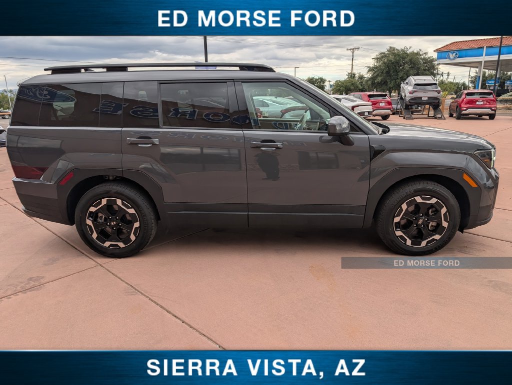 Used 2025 Hyundai Santa Fe SEL FWD image 6