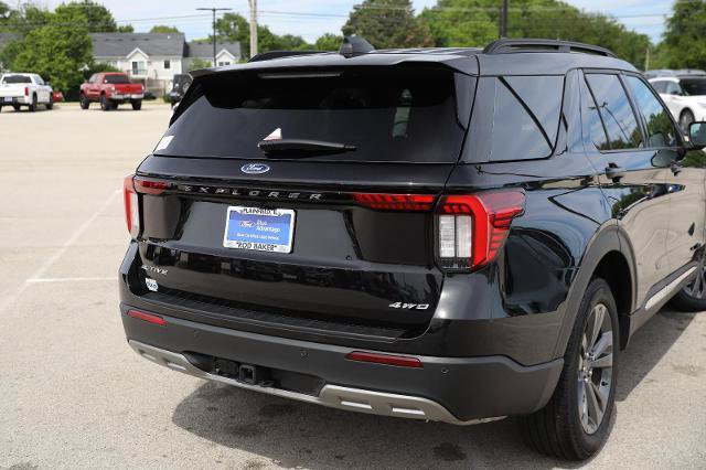 Certified 2025 Ford Explorer Active w/ Active Comfort Package AWD/4WD image 9