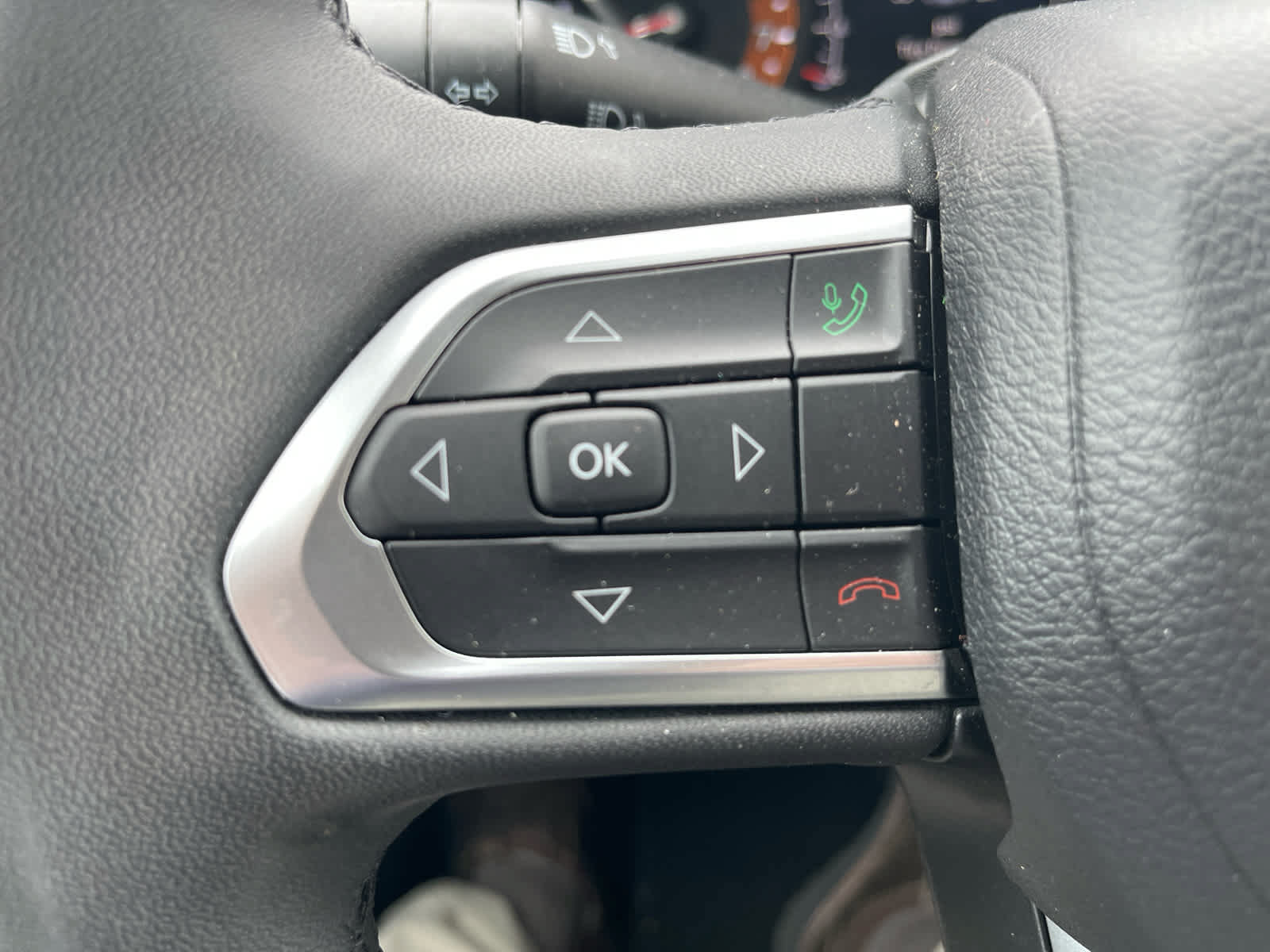Used 2023 Jeep Compass Latitude AWD/4WD image 12