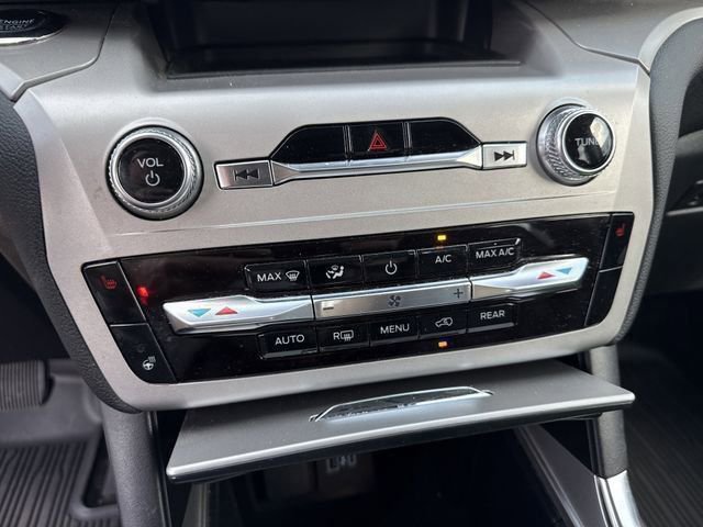 Certified 2022 Ford Explorer XLT w/ Equipment Group 202A image 9