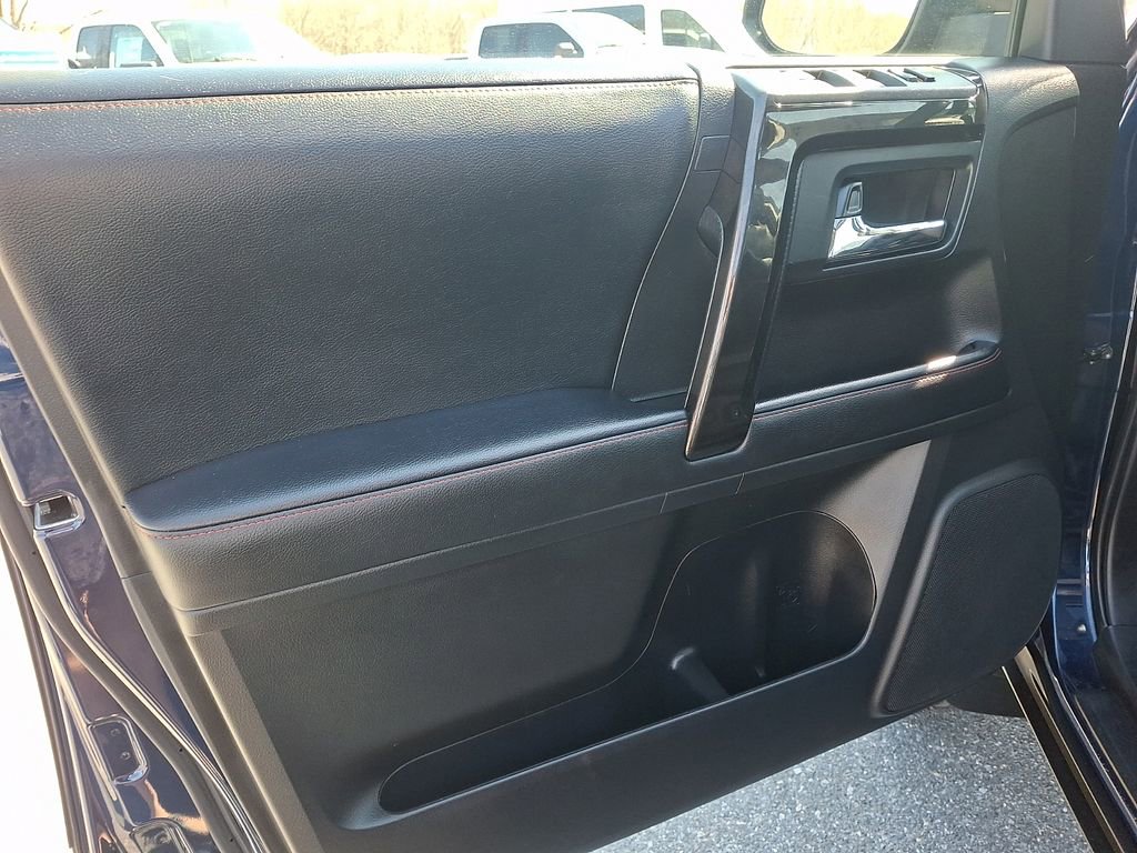 Used 2021 Toyota 4Runner Venture w/ Moonroof Package image 12