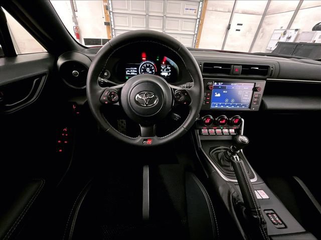 Used 2023 Toyota GR86 Premium w/ ALL Weather Mat Package (TMS) RWD image 5