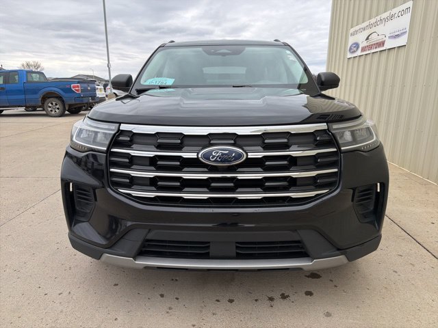 Certified 2025 Ford Explorer Active AWD/4WD image 3