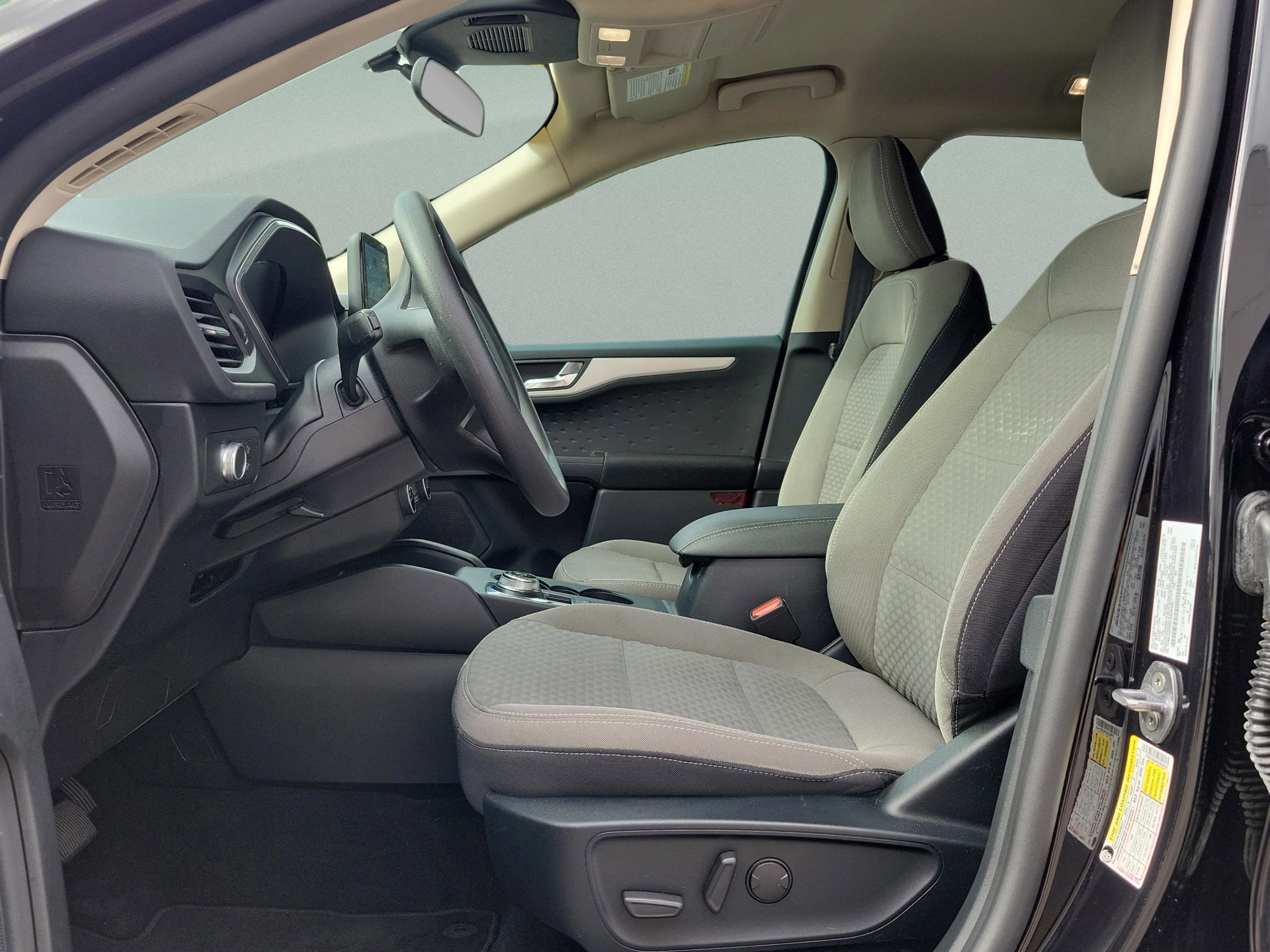 Certified 2020 Ford Escape SE image 7