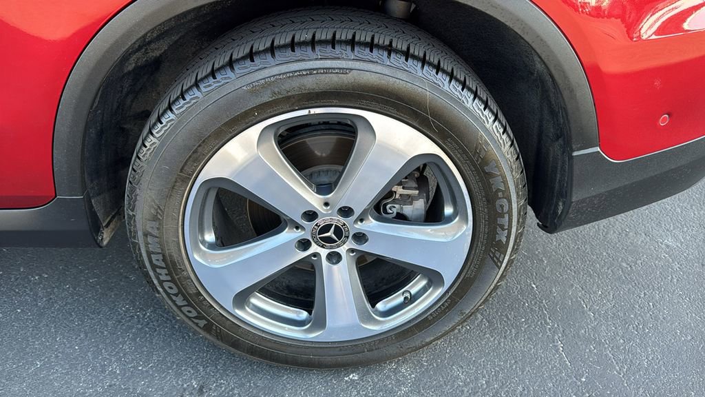 Used 2021 Mercedes-Benz GLC 300 image 8