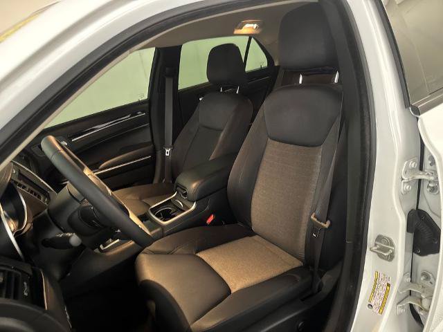 Used 2023 Chrysler 300 Touring w/ Safetytec Plus Group RWD image 12