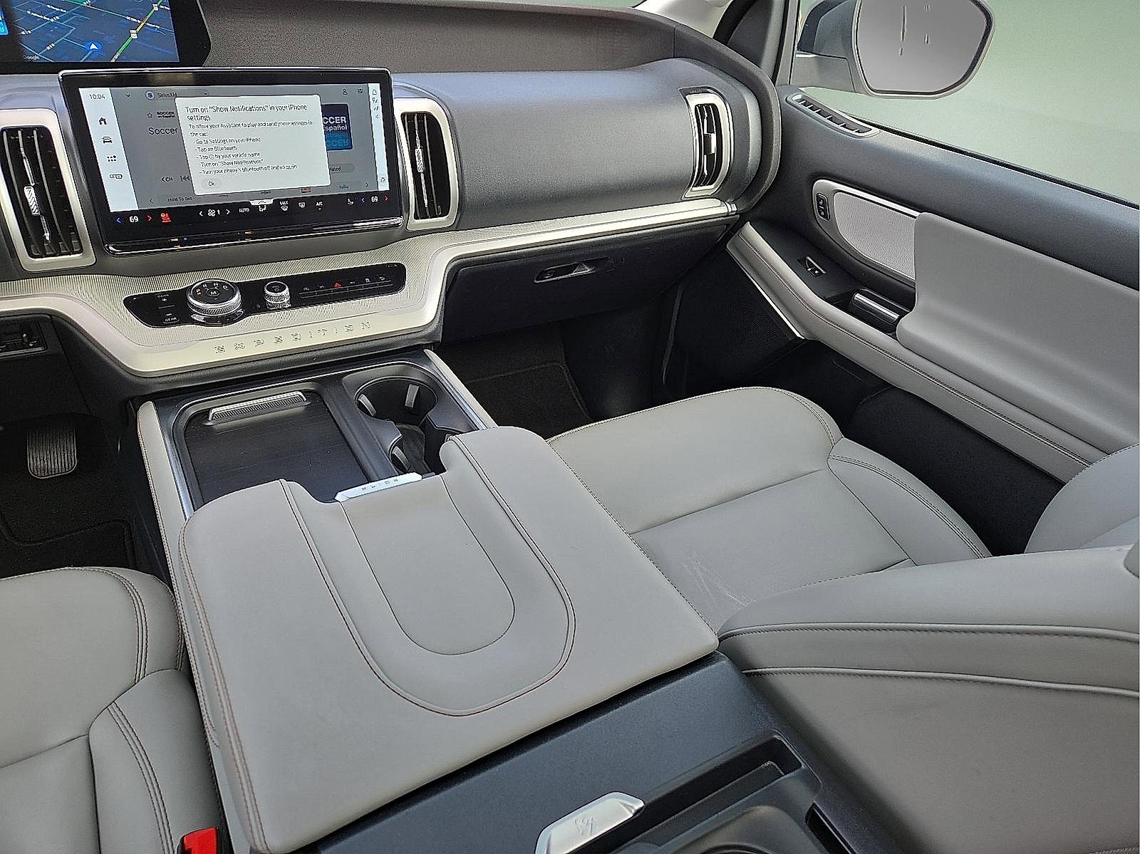 Certified 2025 Ford Expedition Active image 13