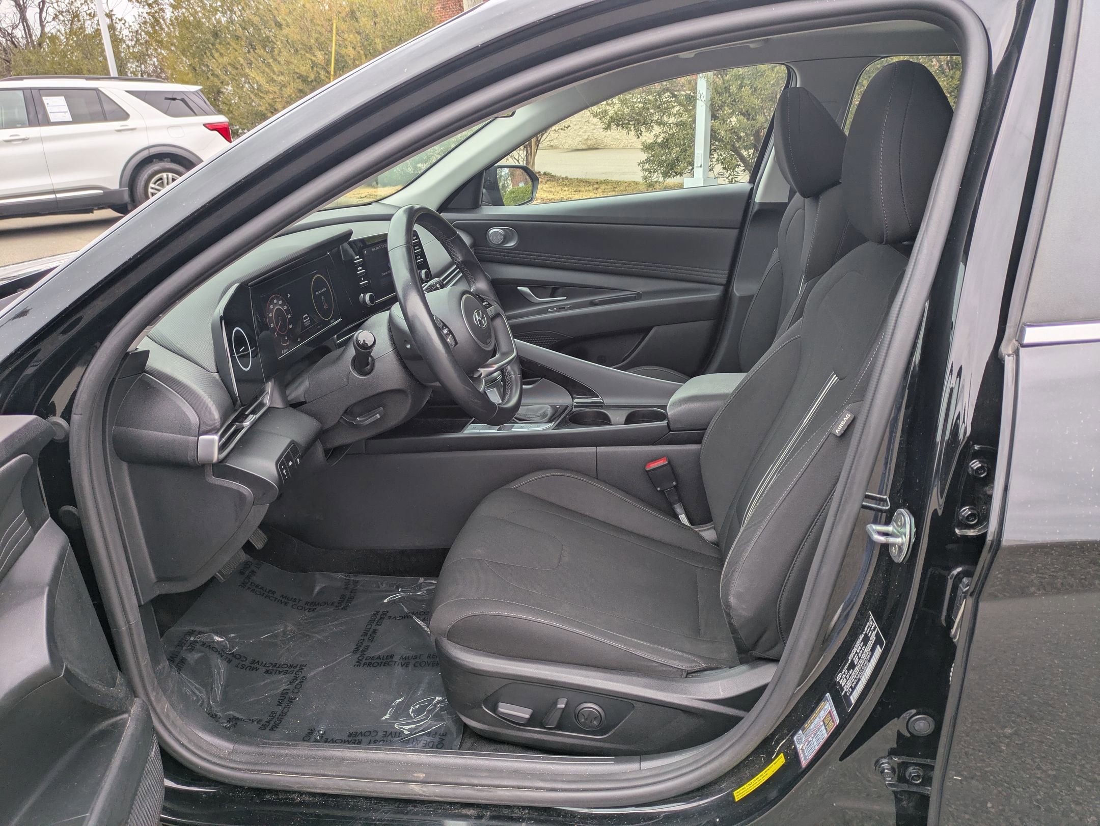 Used 2021 Hyundai Elantra SEL w/ Convenience + Premium Package image 15