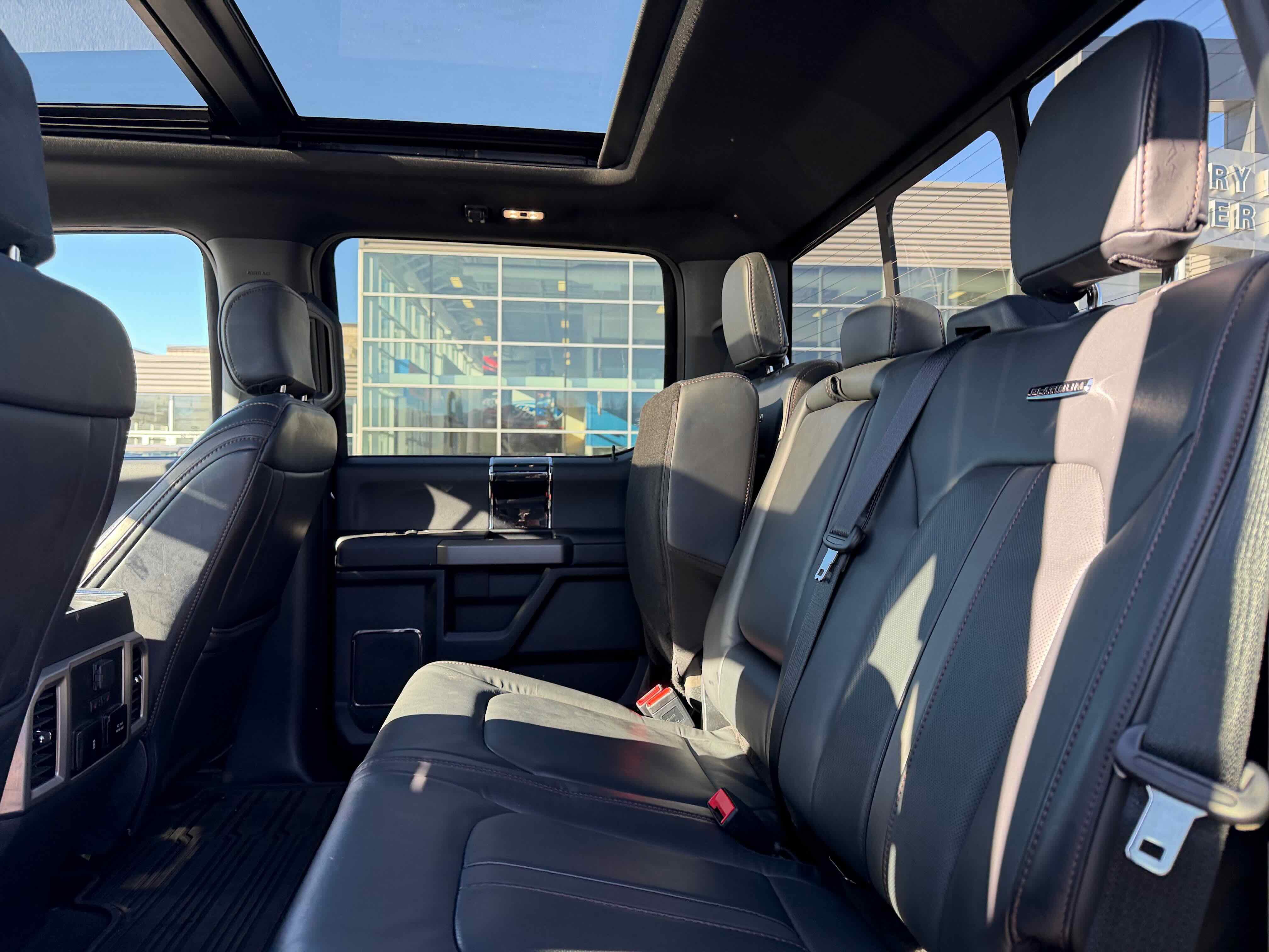 Certified 2022 Ford F350 Platinum image 30