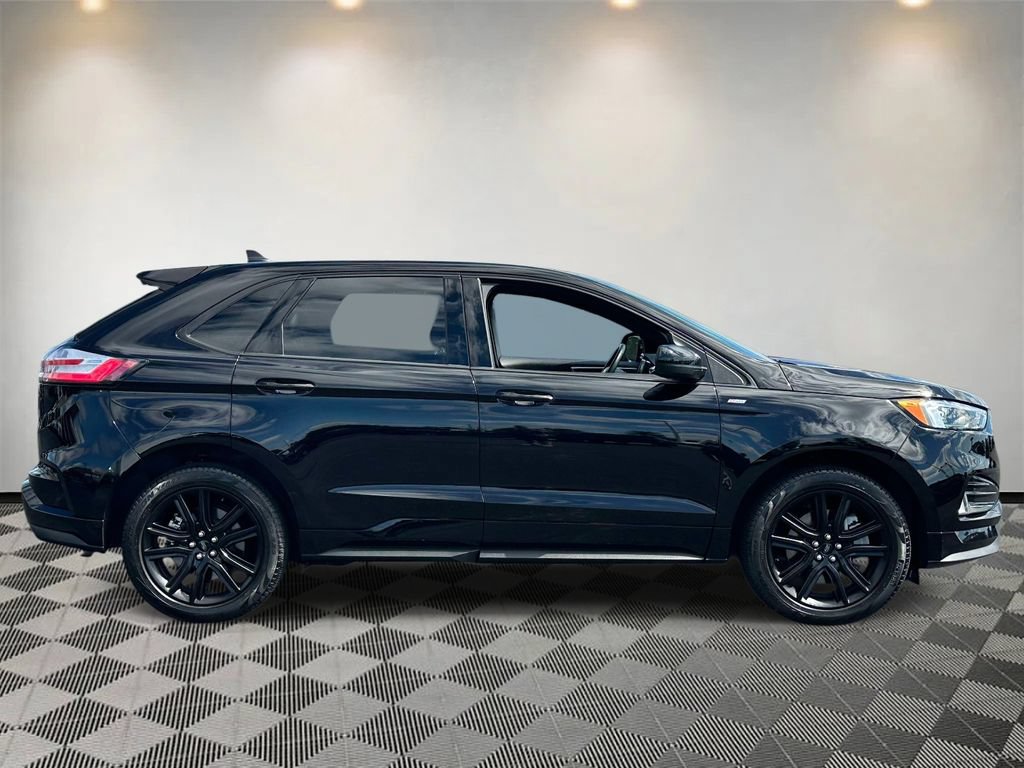 Certified 2024 Ford Edge ST-Line w/ Class II Trailer Tow Package AWD/4WD image 2