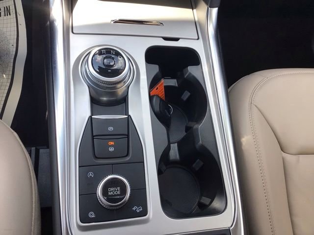 Certified 2023 Ford Explorer XLT w/ Equipment Group 202A AWD/4WD image 19