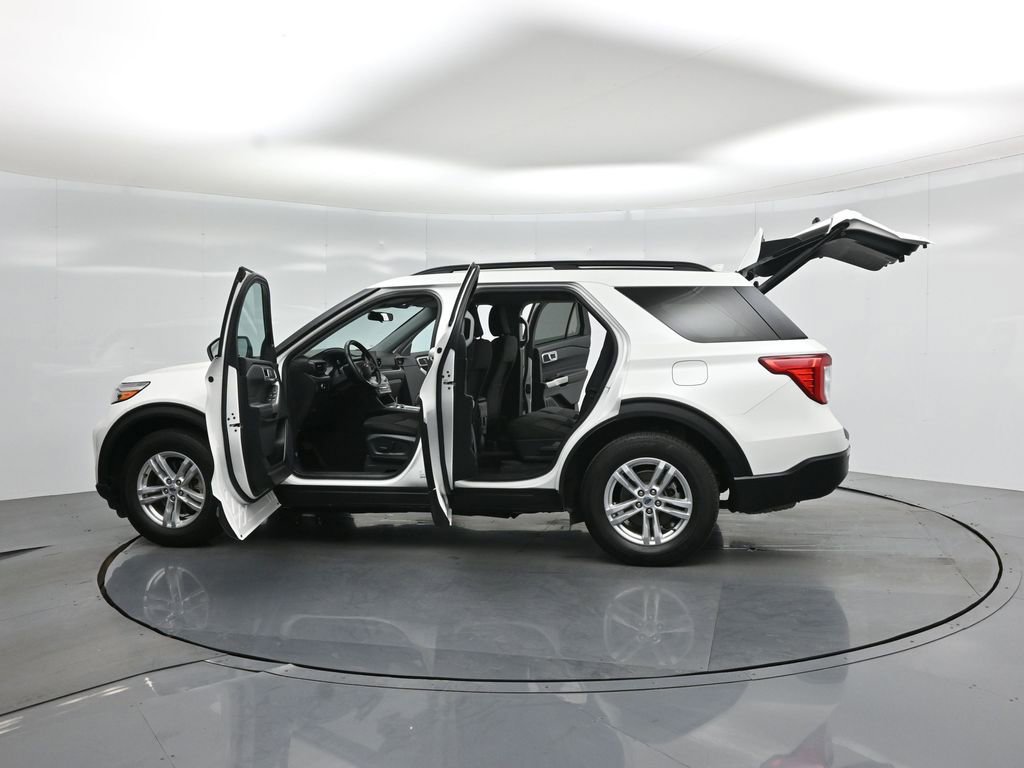 Certified 2023 Ford Explorer XLT RWD image 34