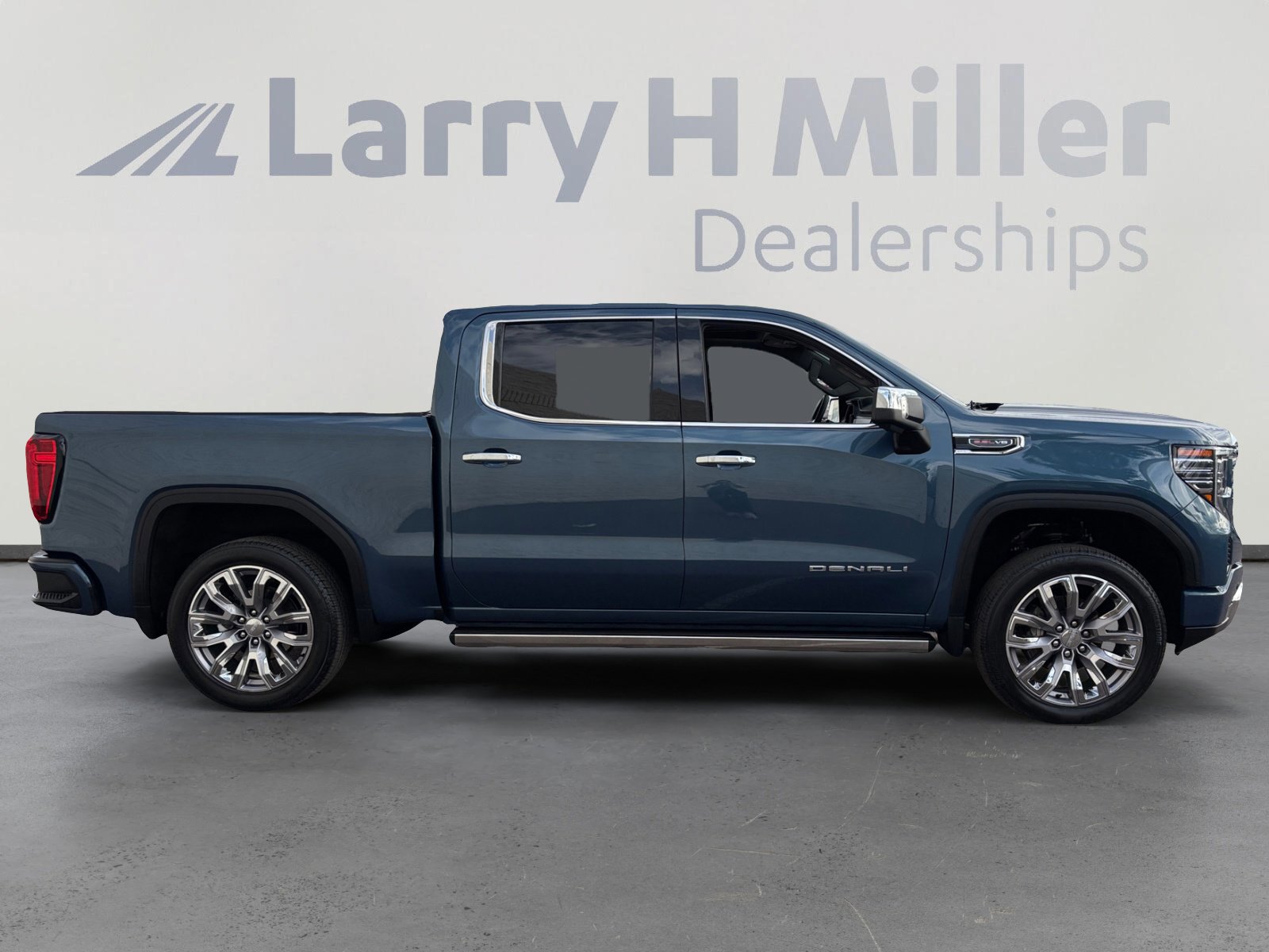 Used 2024 GMC Sierra 1500 Denali w/ Denali Reserve Package image 6