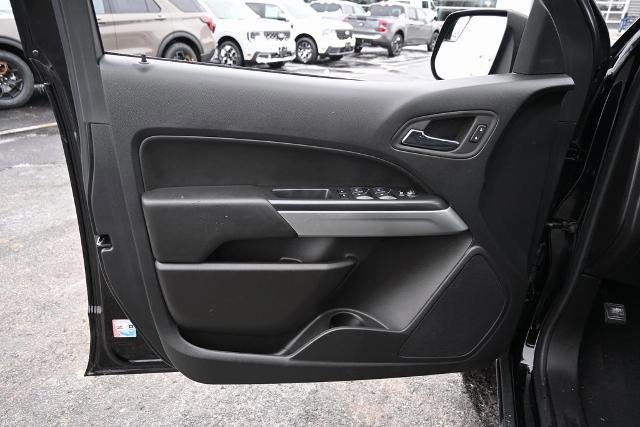 Used 2022 Chevrolet Colorado LT w/ LT Convenience Package image 18