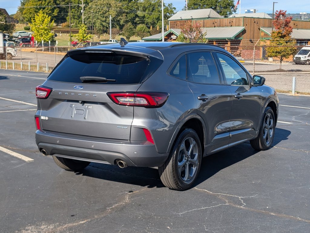 Certified 2023 Ford Escape ST-Line w/ Tech Pack #1 AWD/4WD image 6