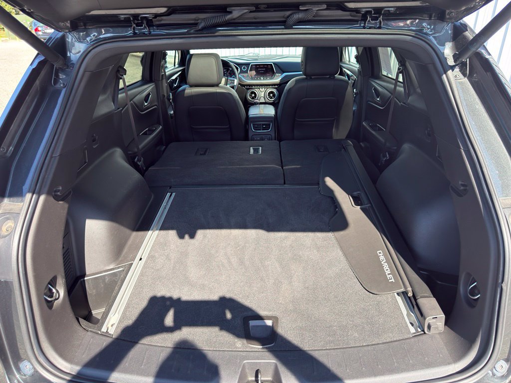 Used 2019 Chevrolet Blazer Premier w/ Sun and Wheels Package AWD/4WD image 17