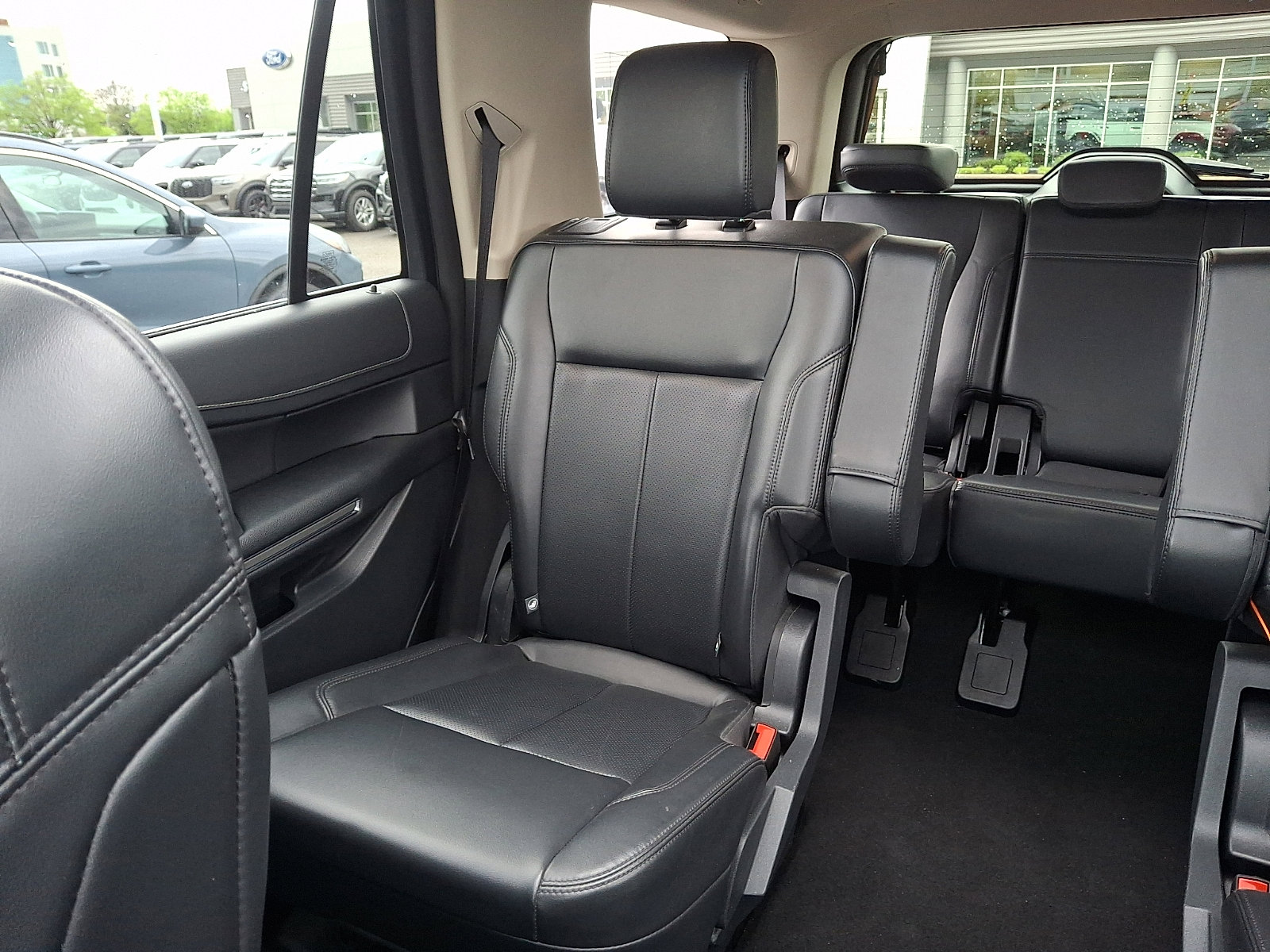 Certified 2024 Ford Expedition XLT AWD/4WD image 18