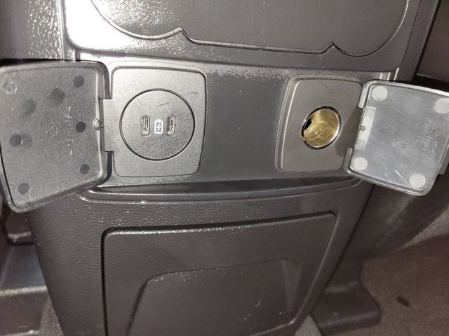 Certified 2024 Ford Explorer XLT w/ Equipment Group 202A image 33