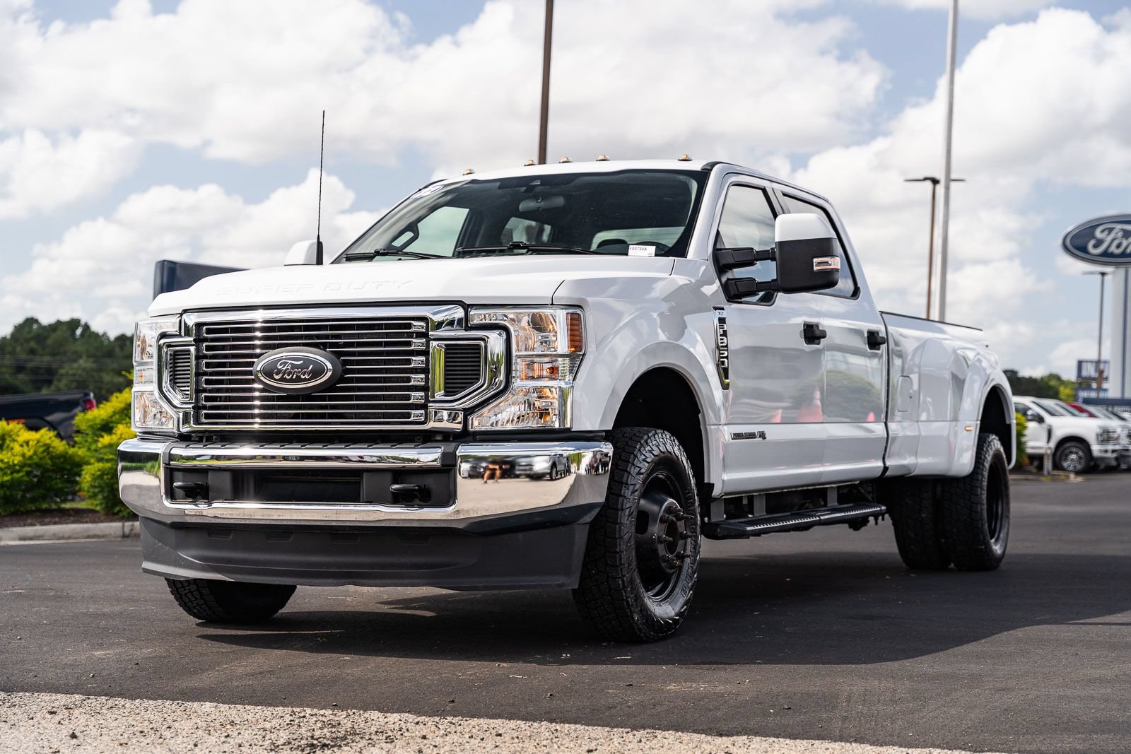 Certified 2022 Ford F350 XLT AWD/4WD image 3