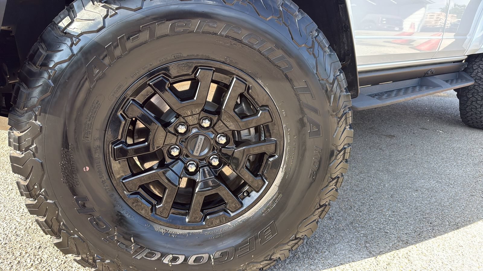 Certified 2024 Ford Bronco Raptor w/ Interior Carbon Fiber Pack 6 AWD/4WD image 29