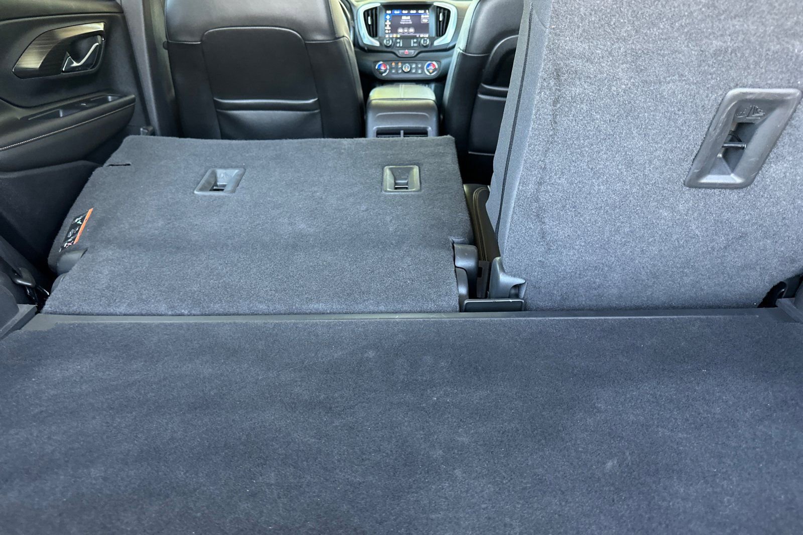 Used 2021 GMC Terrain SLT w/ Elevation Edition FWD image 17