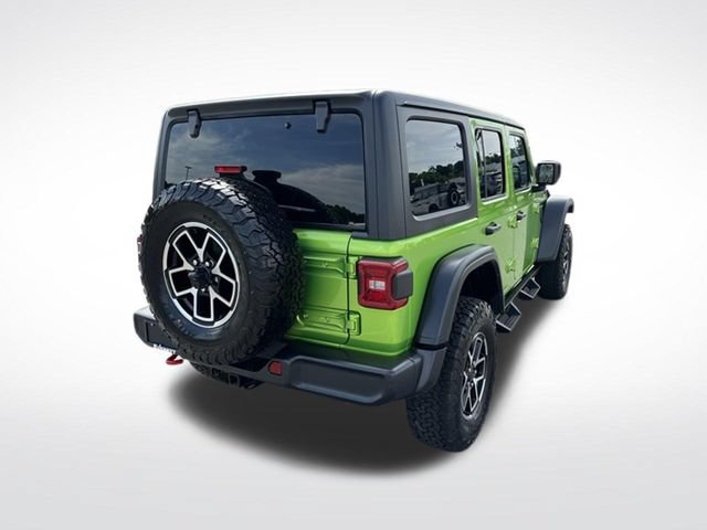 Used 2025 Jeep Wrangler Unlimited Rubicon w/ Convenience Group AWD/4WD image 9