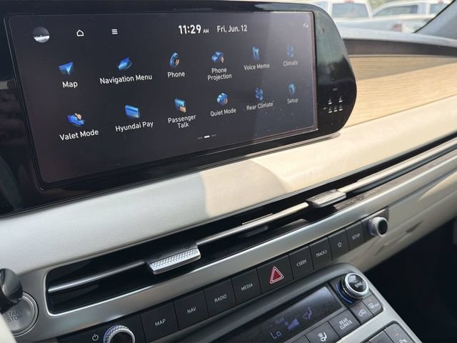 Used 2024 Hyundai Palisade Limited AWD/4WD image 15