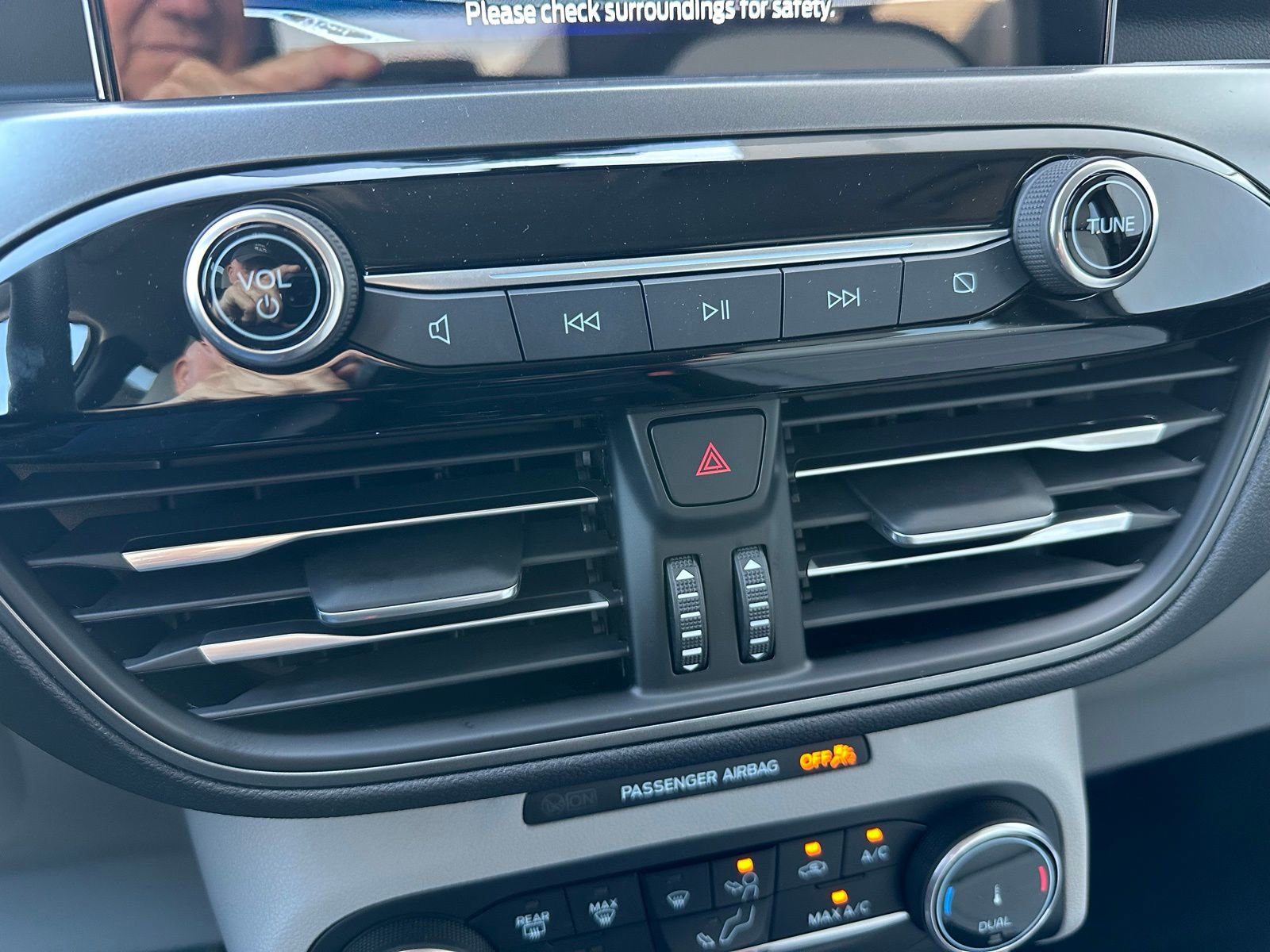 Certified 2025 Ford Escape Active image 15