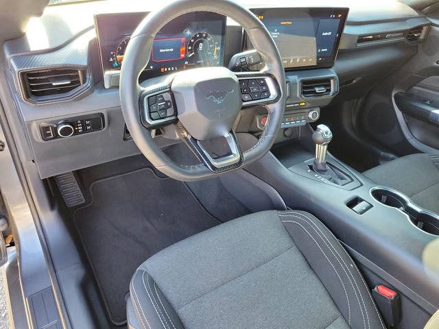 Certified 2025 Ford Mustang Coupe RWD image 9