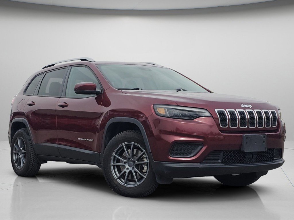 Used 2021 Jeep Cherokee Latitude image 2