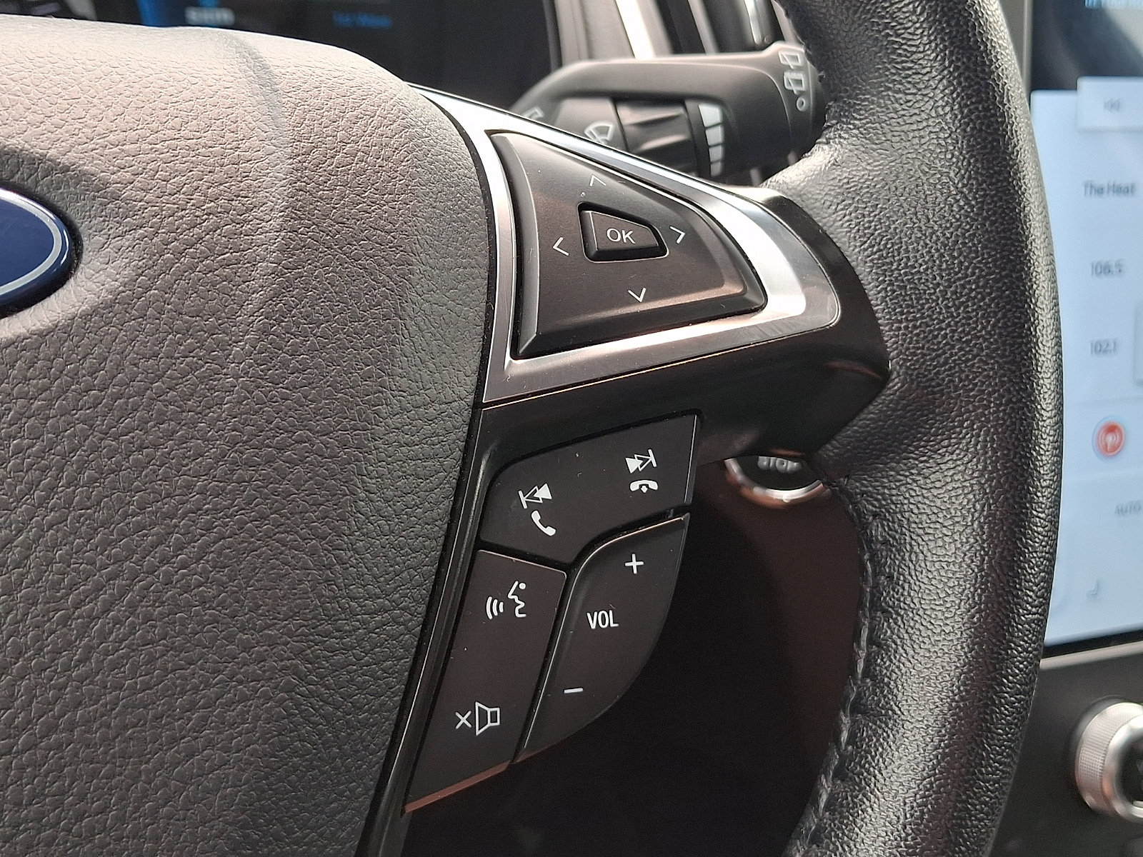 Certified 2024 Ford Edge SEL AWD/4WD image 22