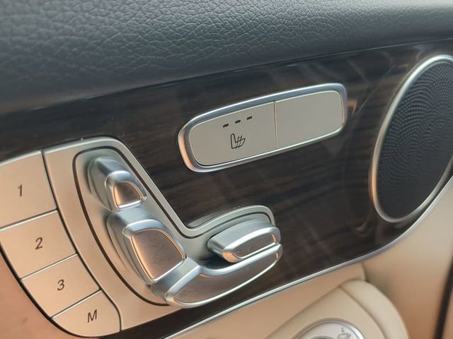 Used 2022 Mercedes-Benz GLC 300 image 24