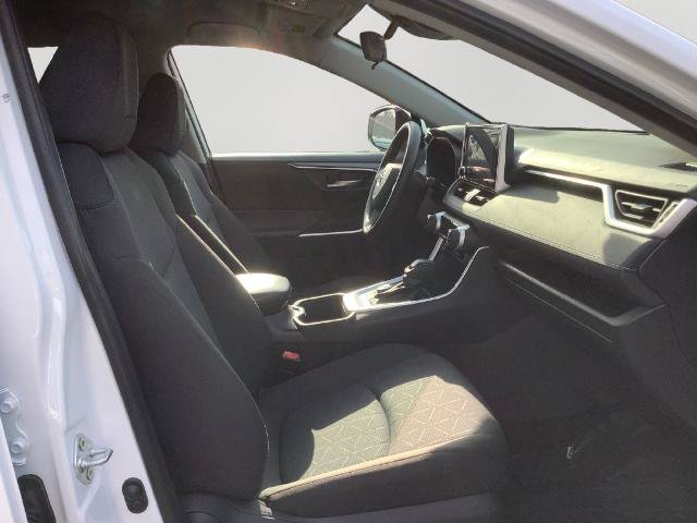Used 2025 Toyota RAV4 XLE AWD/4WD image 27