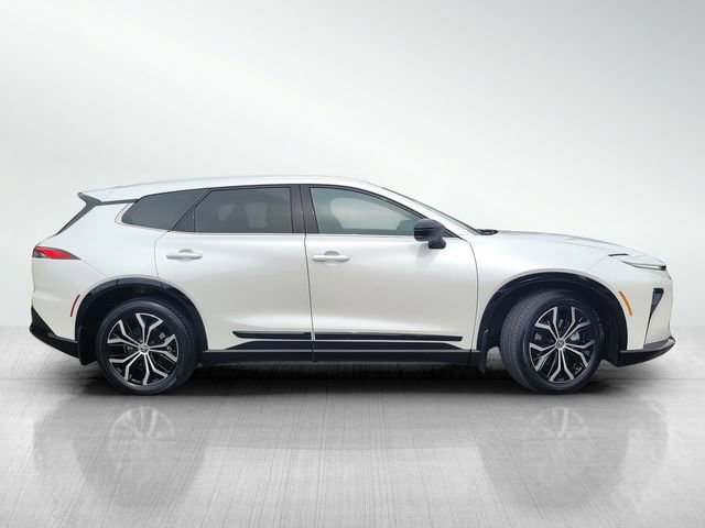 Used 2025 Toyota Crown Signia image 3