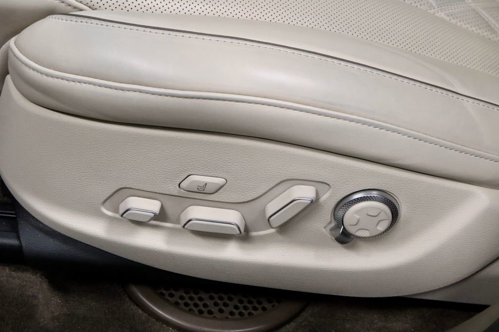 Used 2024 Genesis GV80 3.5T w/ Prestige Matte Package image 25