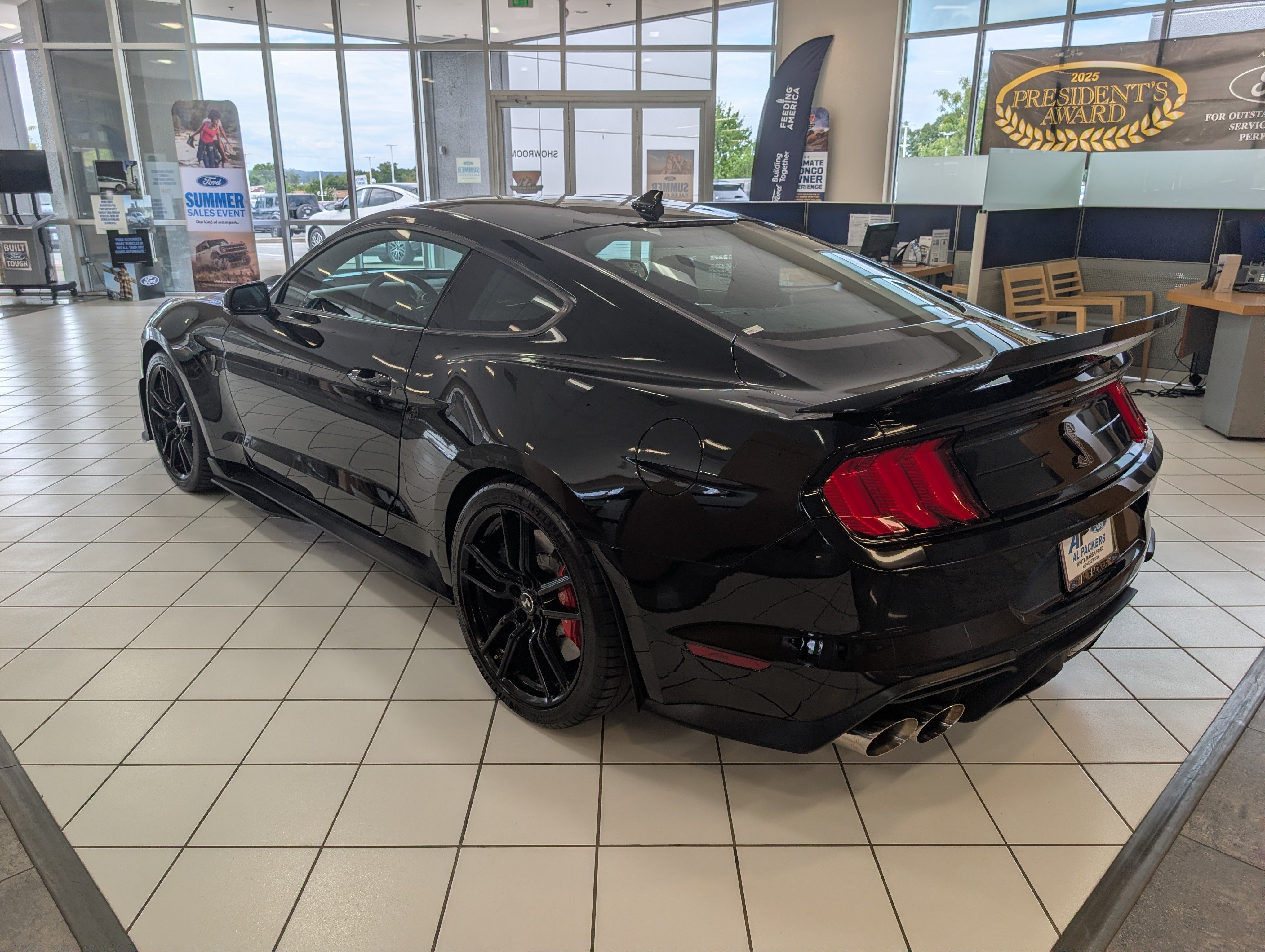 Certified 2021 Ford Mustang Shelby GT500 w/ Technology Package RWD image 5