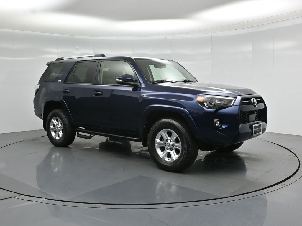 Used 2022 Toyota 4Runner SR5 Premium w/ Moonroof Package AWD/4WD image 3