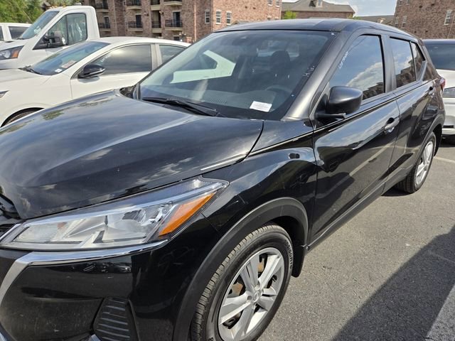 Used 2023 Nissan Kicks S video 2