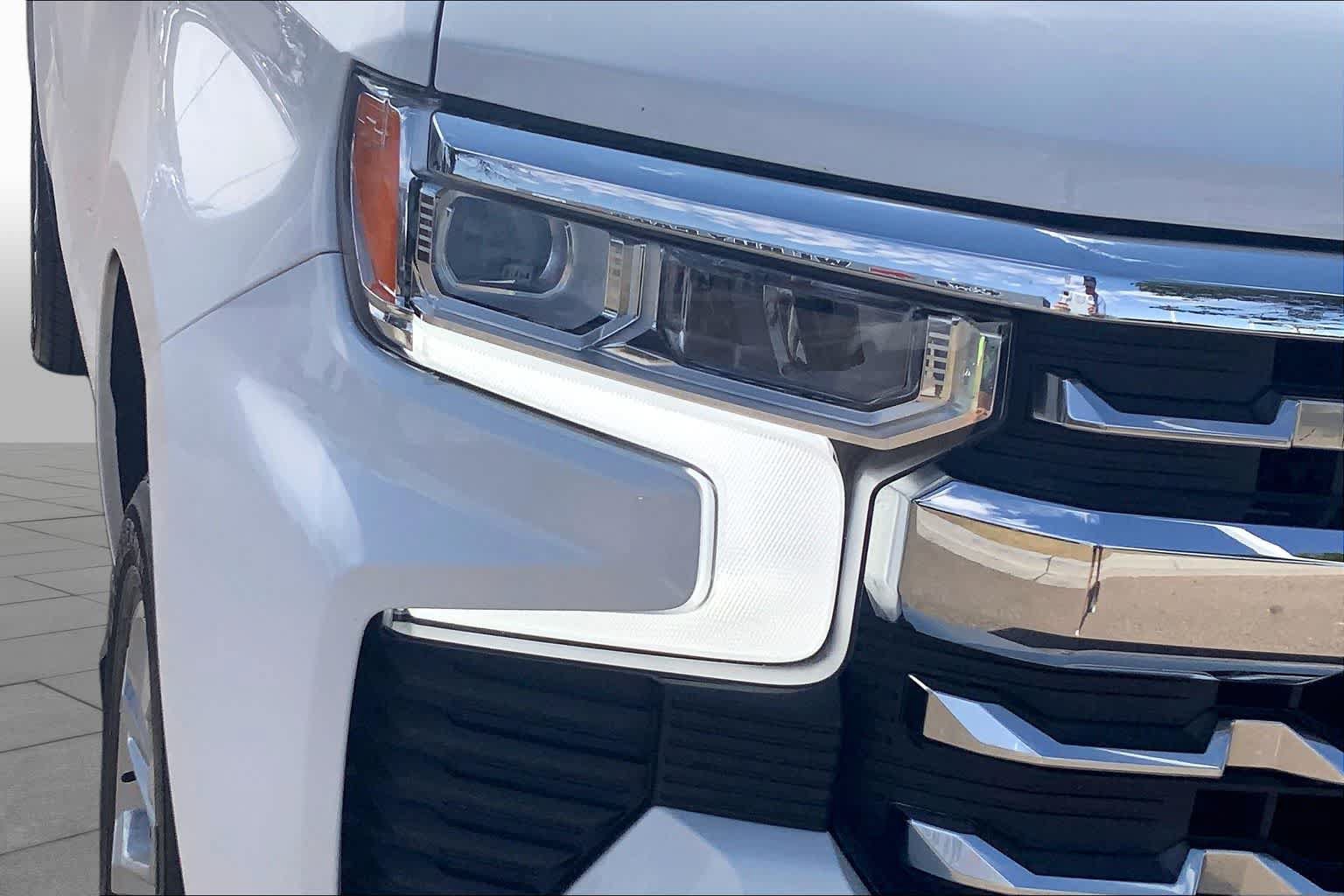 Used 2025 Chevrolet Silverado 1500 LTZ AWD/4WD image 28