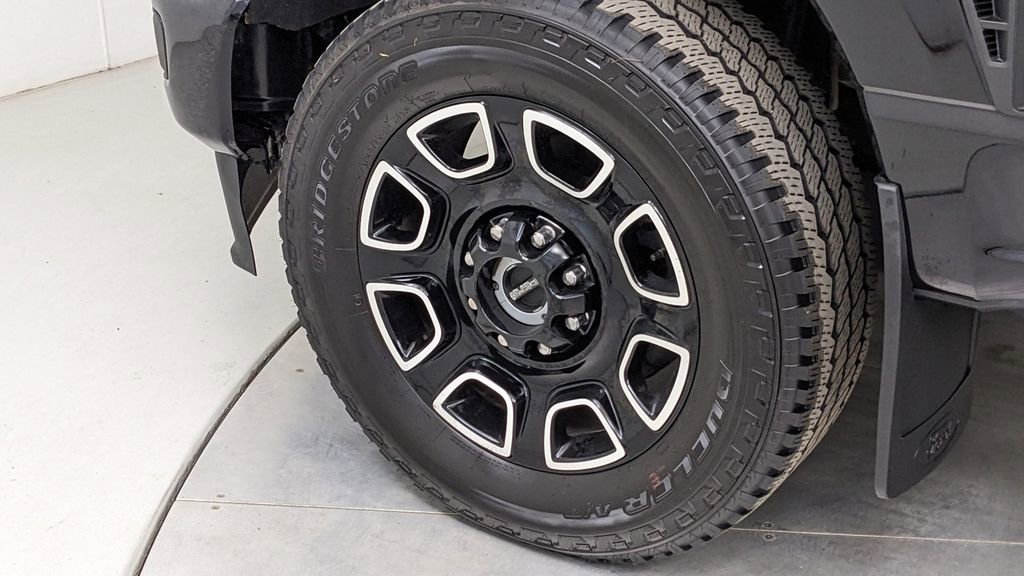 Certified 2025 Ford F250 Platinum AWD/4WD image 5