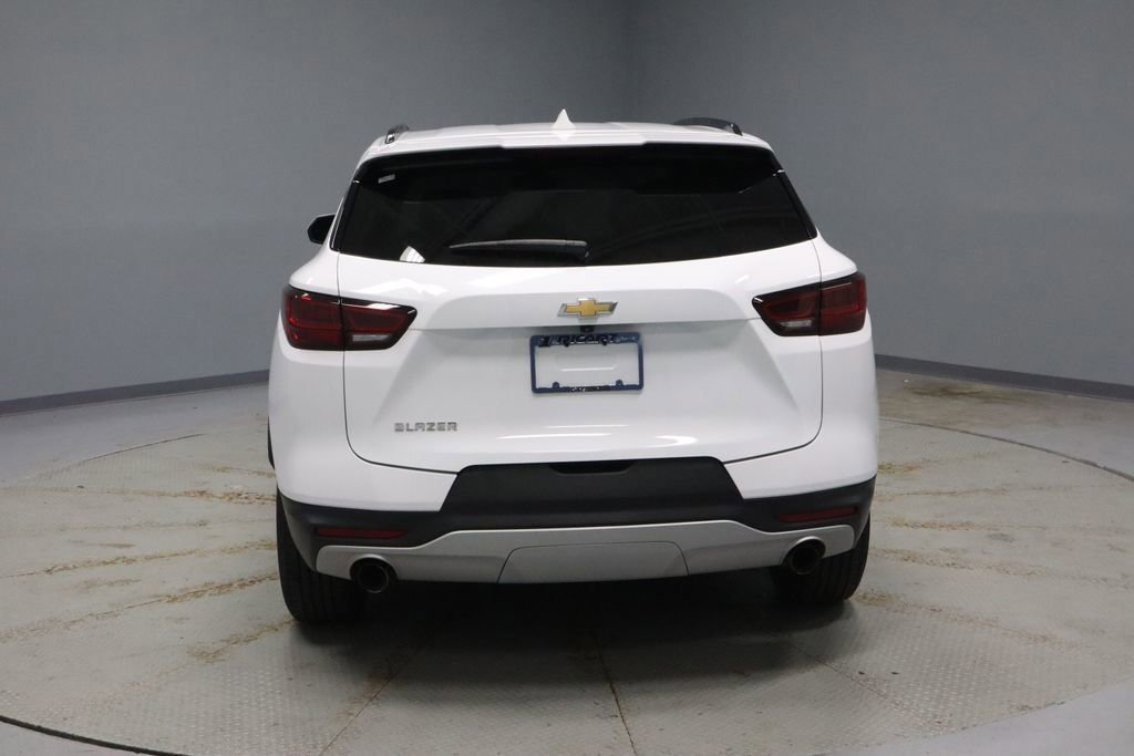 Used 2024 Chevrolet Blazer LT w/ Convenience Package image 4