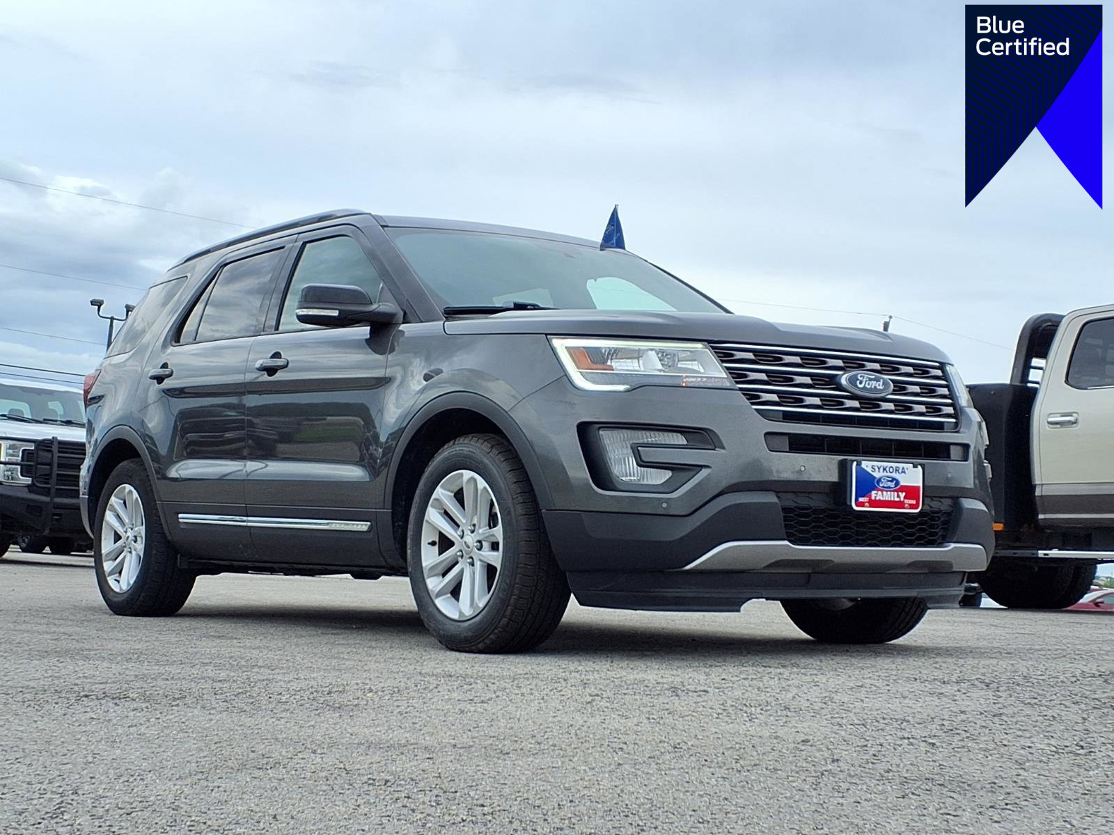 Certified 2017 Ford Explorer XLT w/ Equipment Group 202A