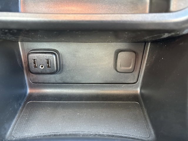 Used 2022 Chevrolet Colorado W/T w/ Custom Special Edition image 31