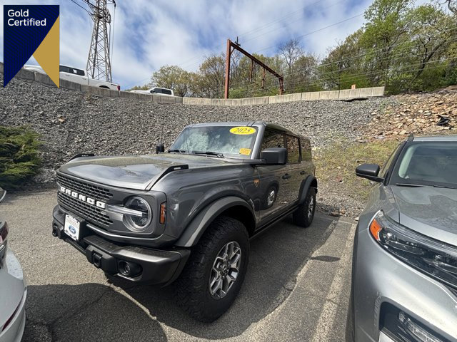 Certified 2025 Ford Bronco Badlands AWD/4WD image 1