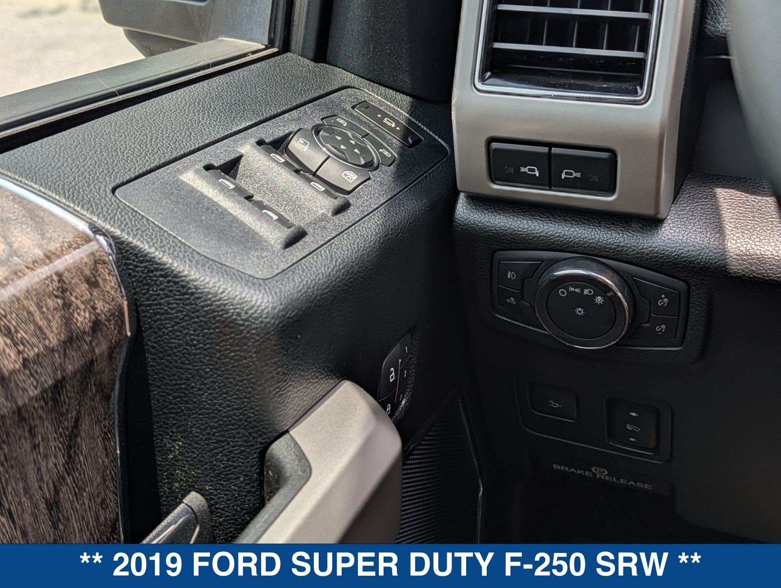 Certified 2019 Ford F250 Lariat w/ Lariat Ultimate Package AWD/4WD image 30
